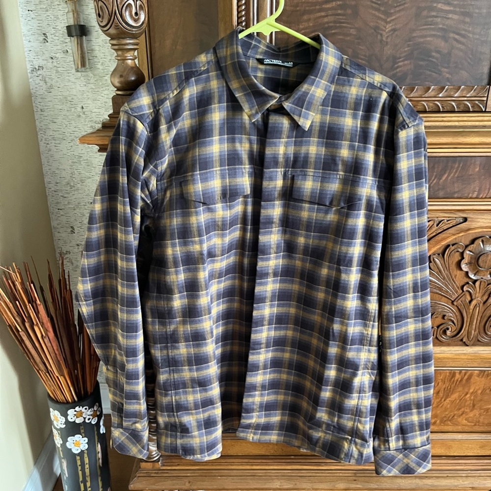 Arcteryx shirt. Size L